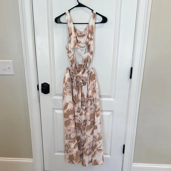 Floral Tan and Cream Women's Dress - Picture 3 of 3